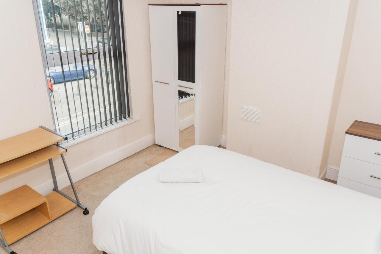 Hanley Park House Villa Stoke-on-Trent Bagian luar foto